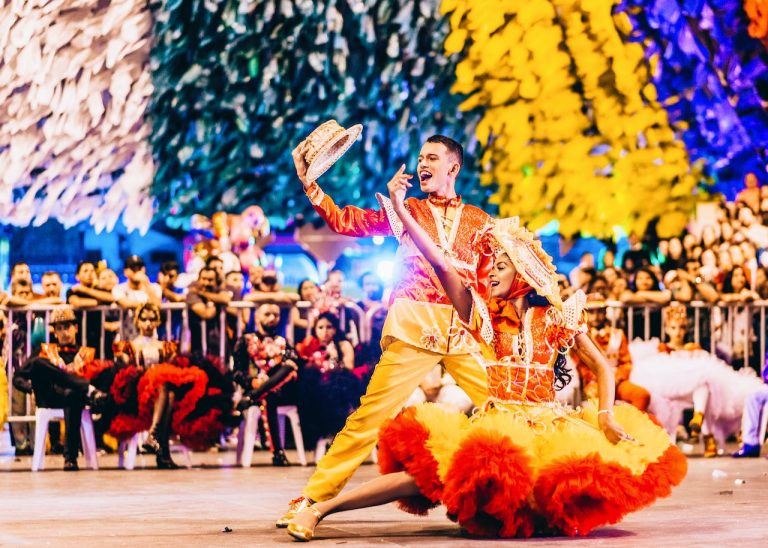 The Magic of Greek Dancing: The Greatest Traditional Dances